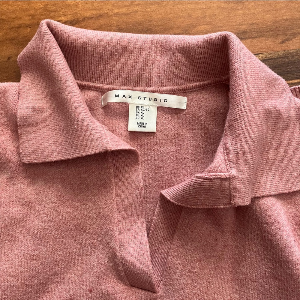 Max Studio Knit Sweater with Ribbed V Neck Collar Women’s Size XL